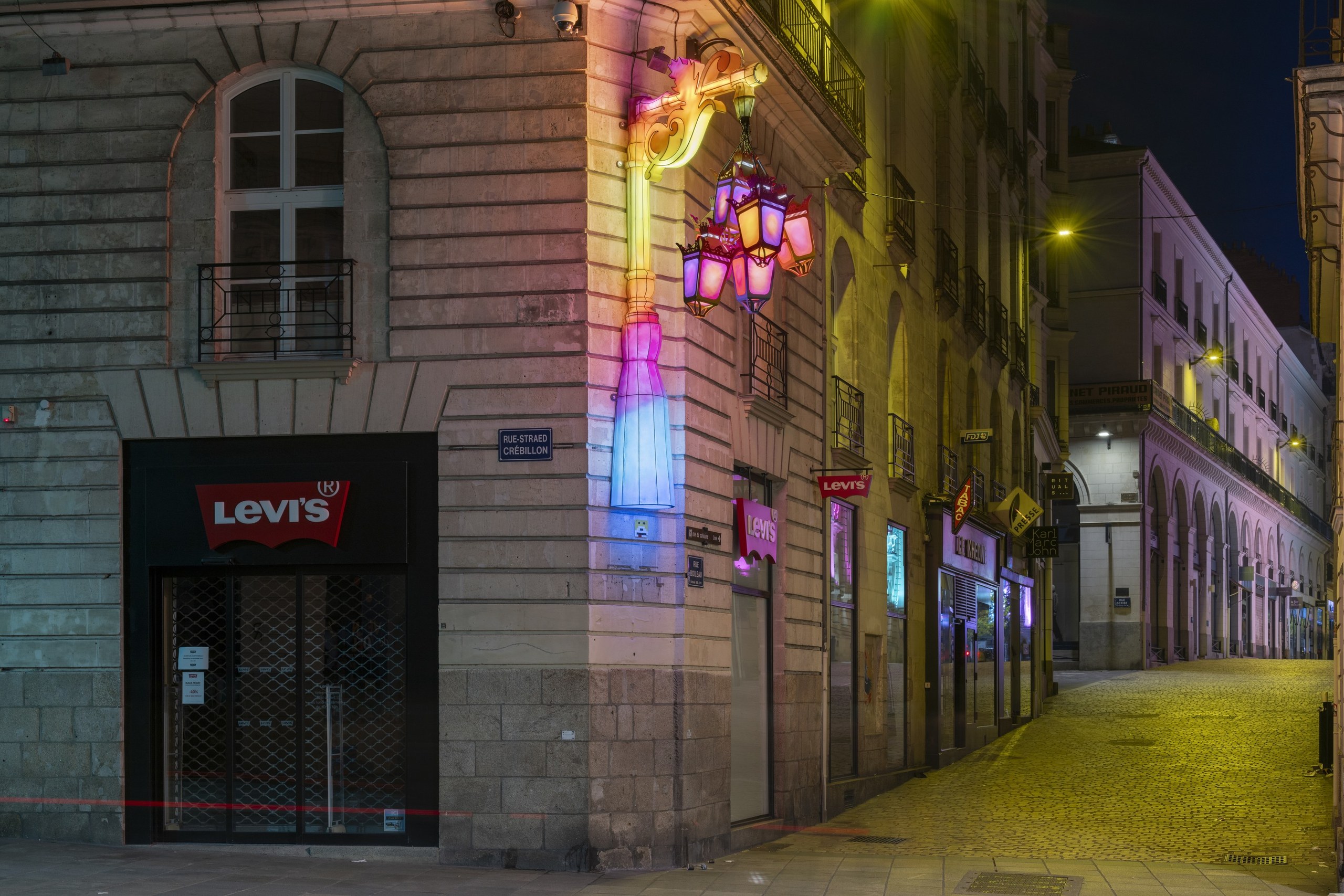 La nuit je vois, Vincent Olinet
